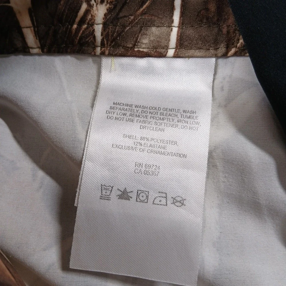 Columbia PFG Fishing Shorts Men's 32 RealTree Camo Omni-Shield Performance Cargo